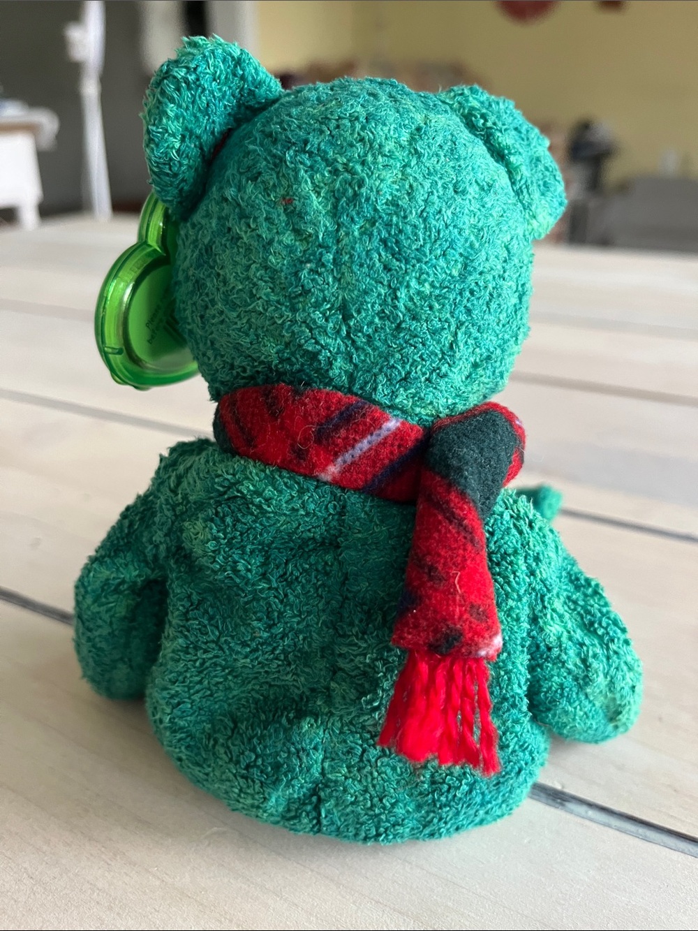 Ty 1999 Wallace Beanie Baby Green Plush Bear with Red Striped Scarf - Picture 3 of 4